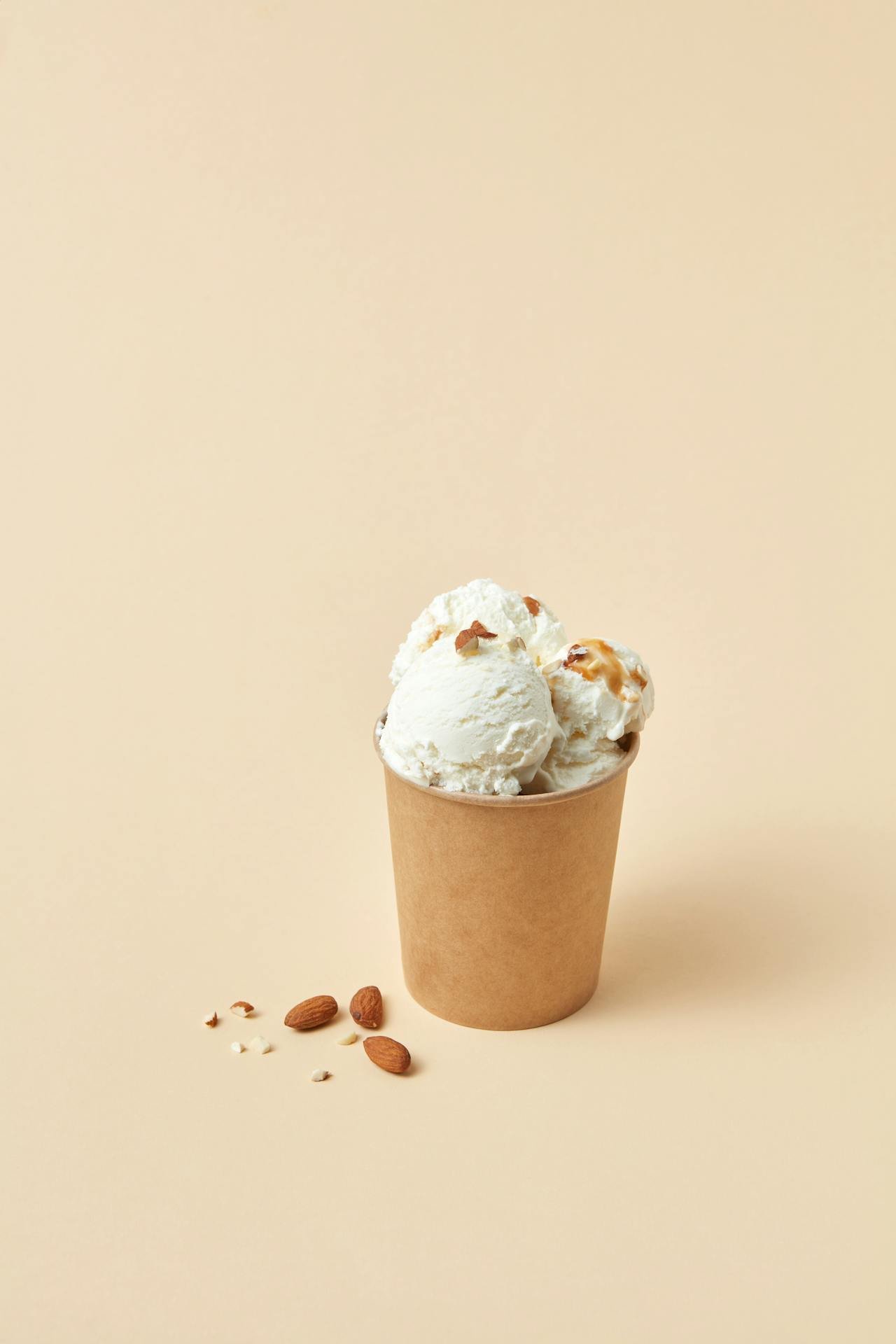 Homemade Keto Ice Cream: Creamy Vanilla Delight